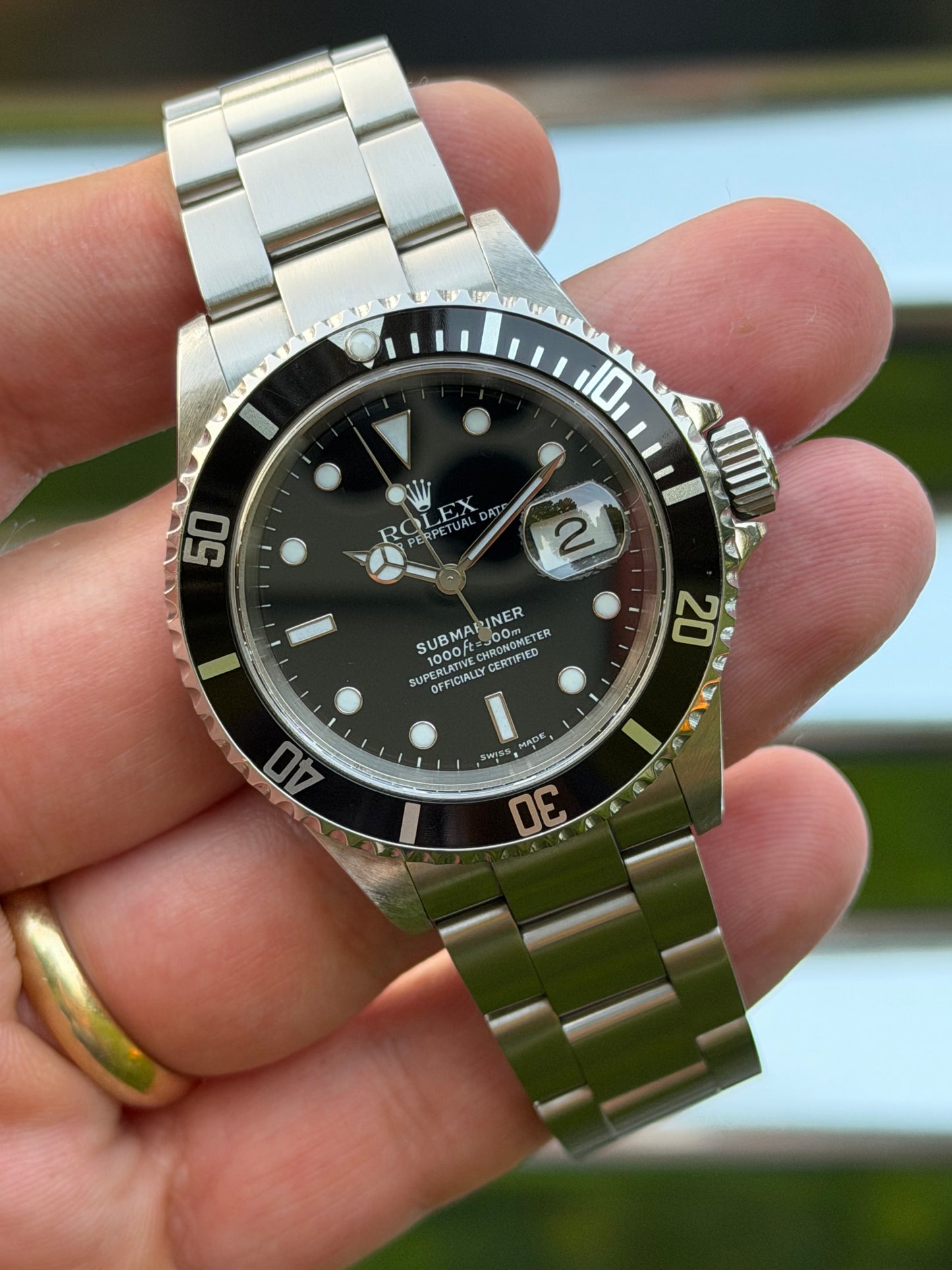 Rolex Submariner Date 40mm Ref.16610 Box & Papers