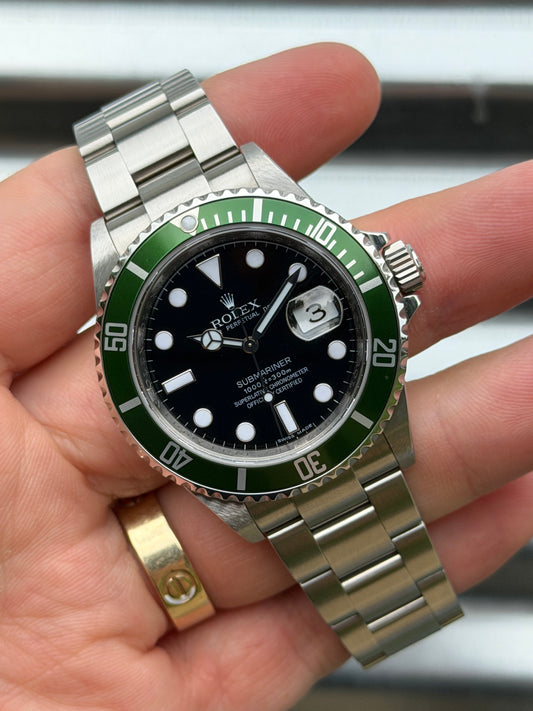 Rolex Submariner Date “Kermit” 40mm Ref.16610LV Box & Papers