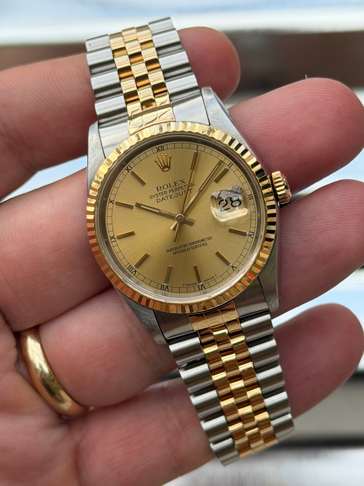 Rolex Datejust “Champagne Dial 36mm Ref.16233 Box & Papers