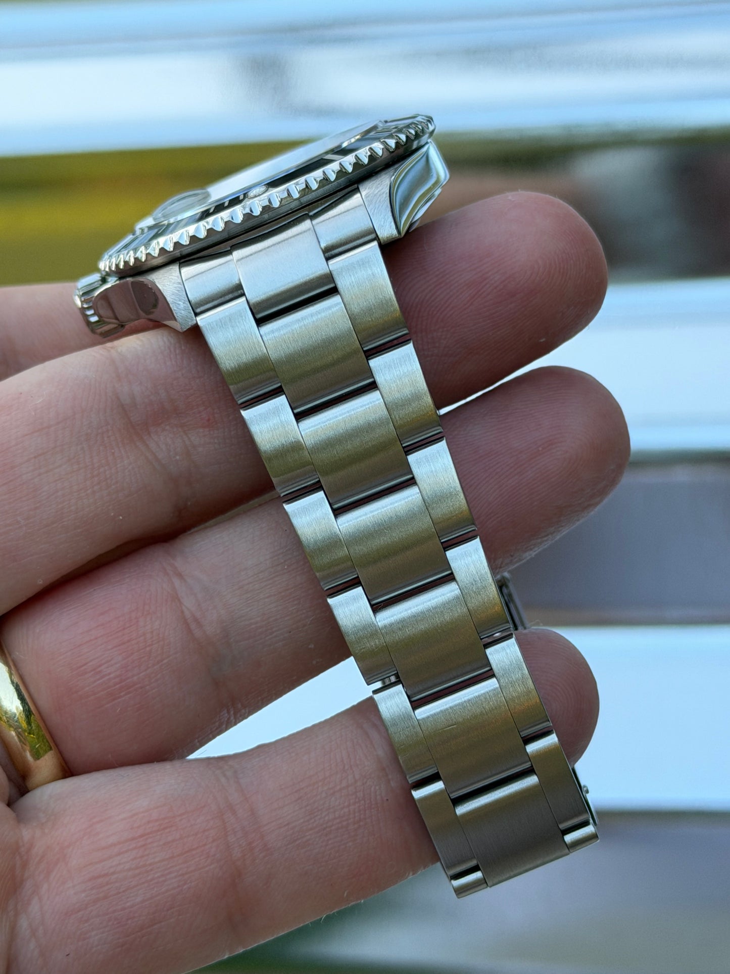Rolex Submariner Date 40mm Ref.16610 Box & Papers