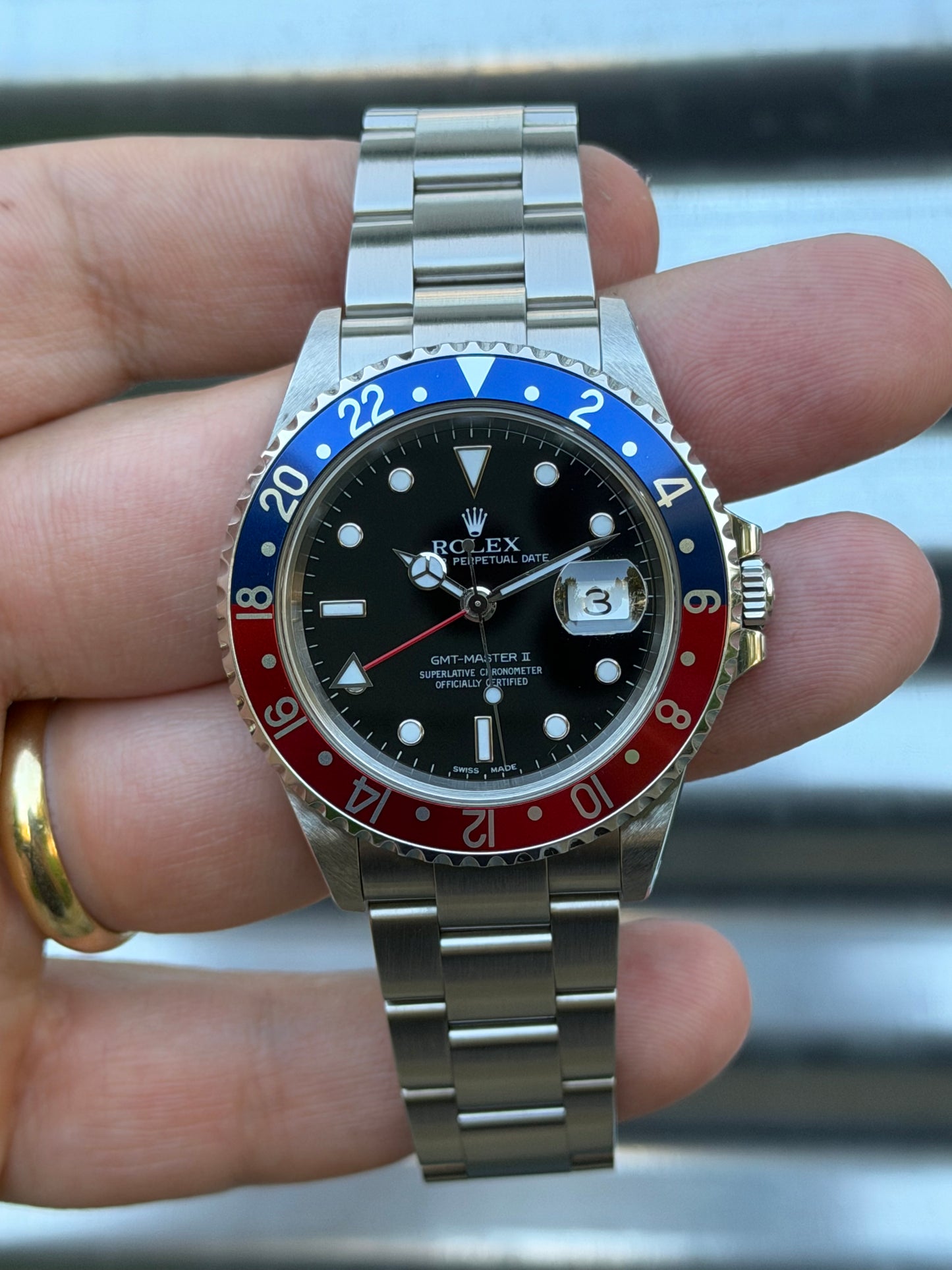 Rolex GMT Master II “Pepsi”40mm Ref.16710 Box & Papers