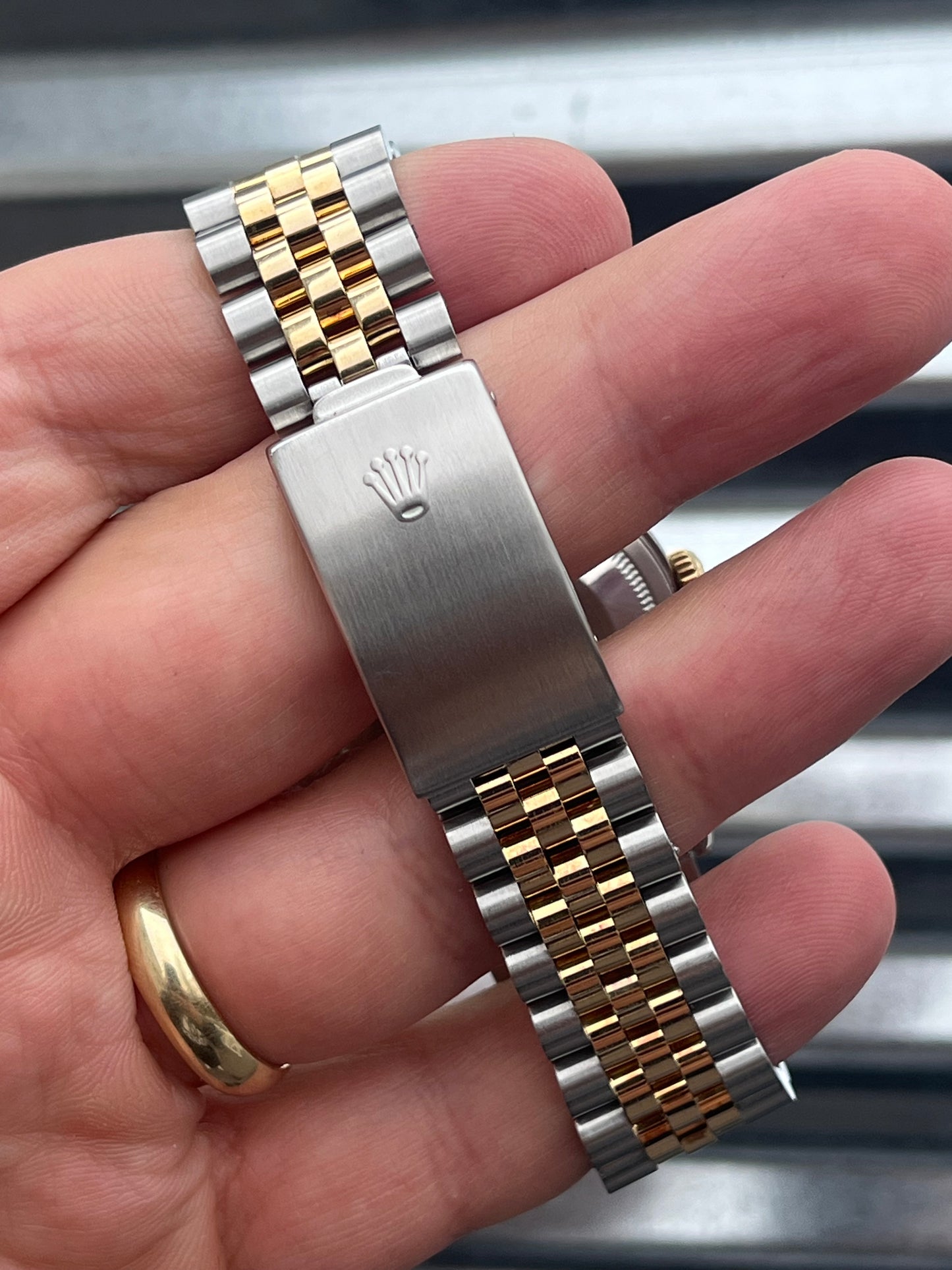 Rolex Datejust “Champagne Roman Numeral Dial” 36mm Ref.16233 Box & Papers