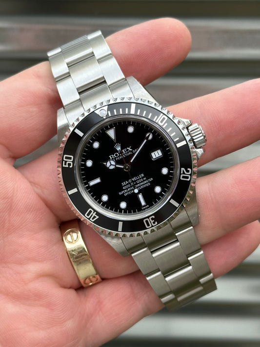 Rolex Sea-Dweller 40mm Ref.16610 Box & Papers