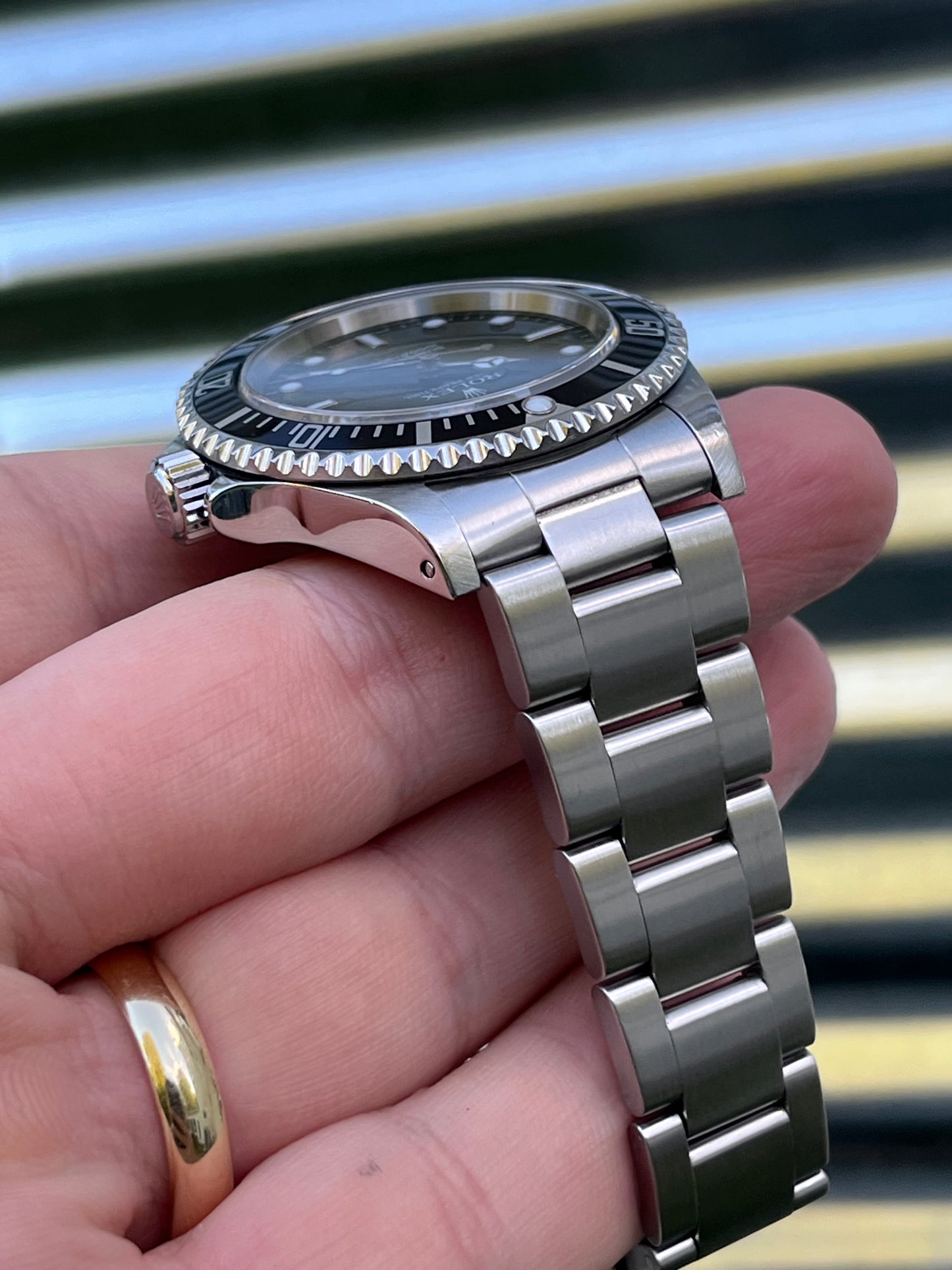 Rolex Submariner No Date 40mm Ref.14060M Box & Papers