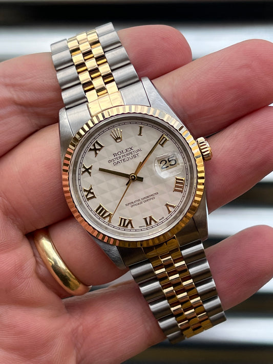 Rolex Datejust “Pyramid Dial” 36mm Ref.16233 Box & Papers