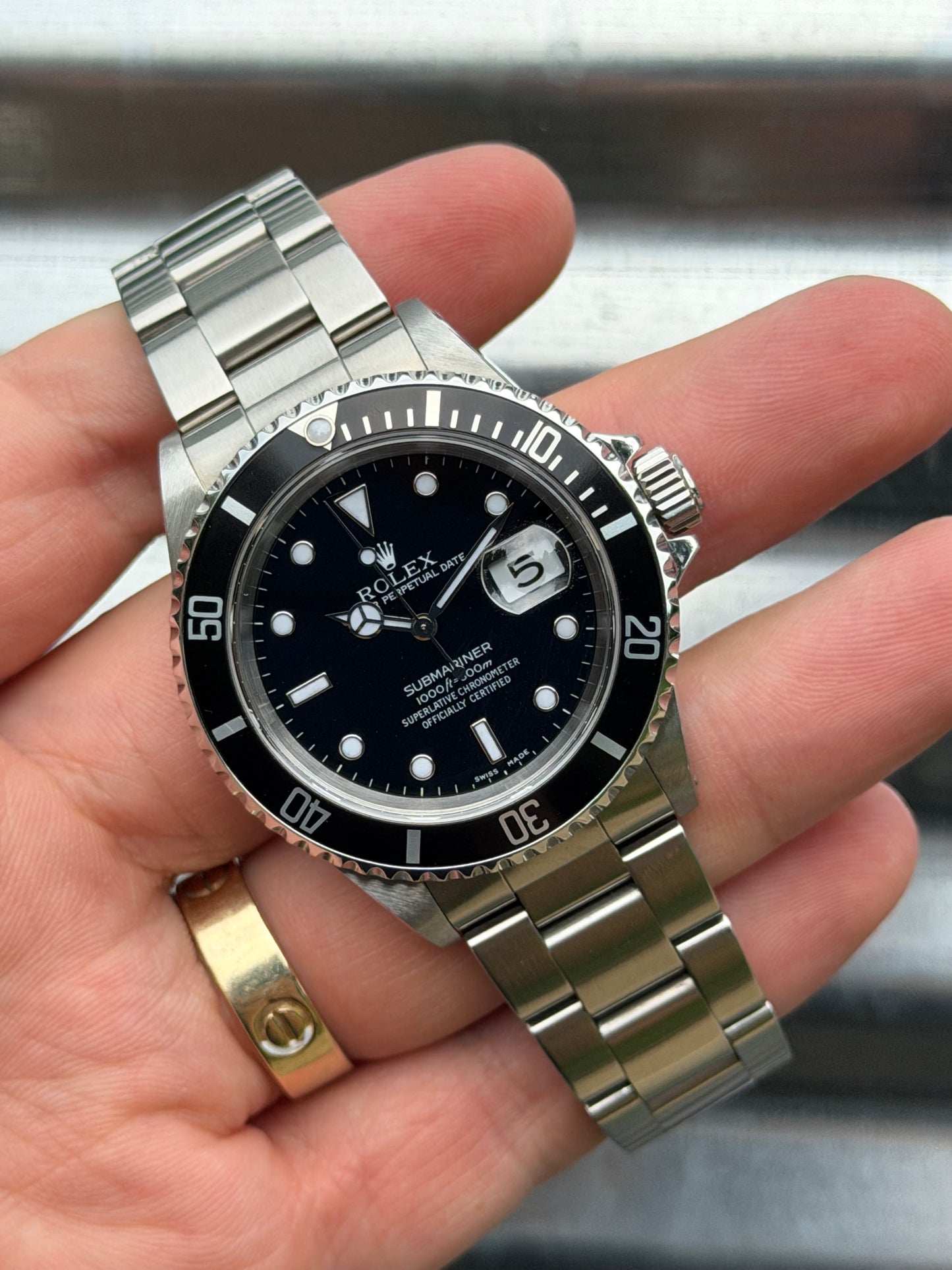 Rolex Submariner Date 40mm Ref.16610 Box & Papers