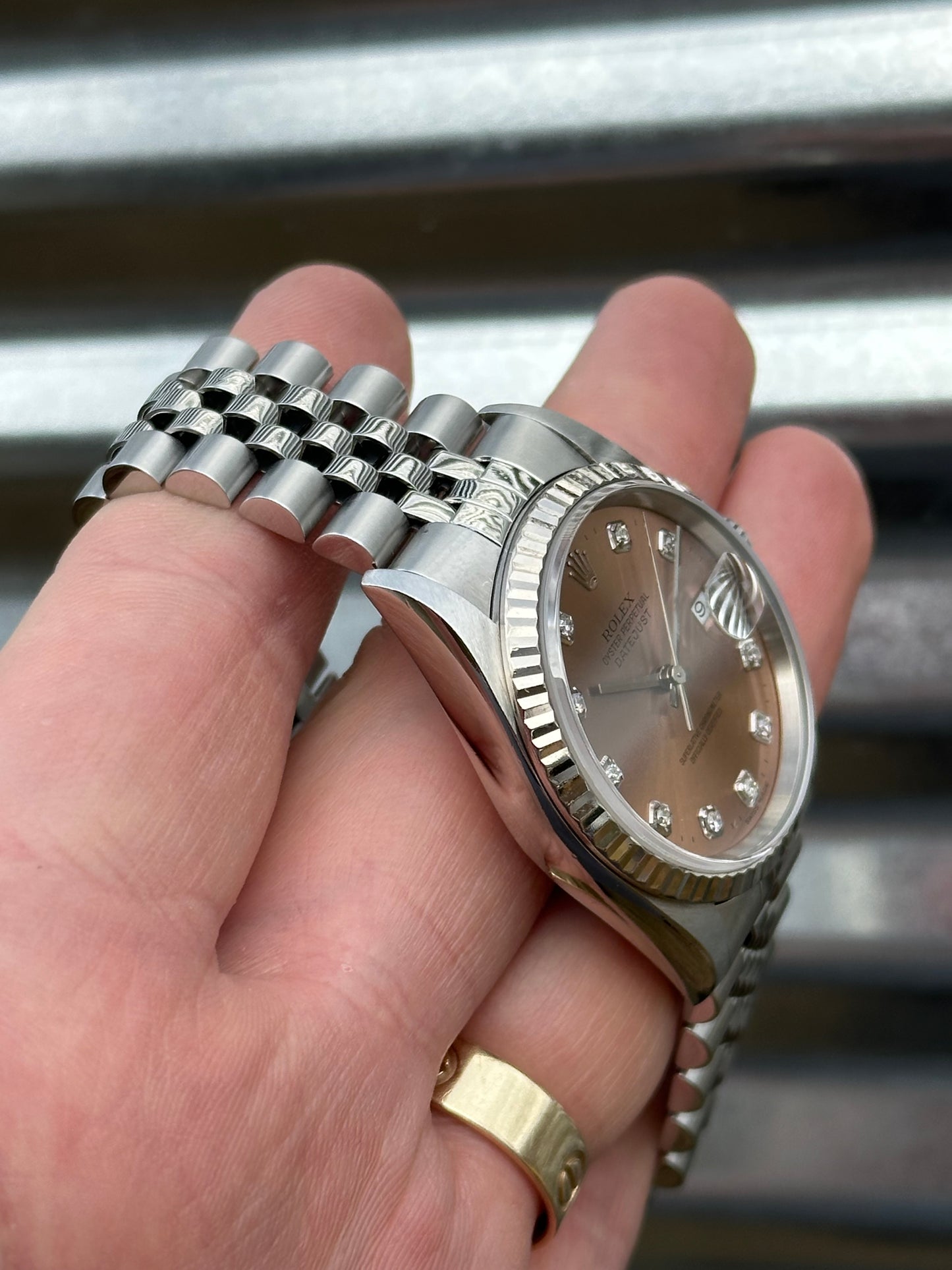 Rolex Datejust “Salmon Diamond Dial” 36mm Ref.16234 Box & Papers