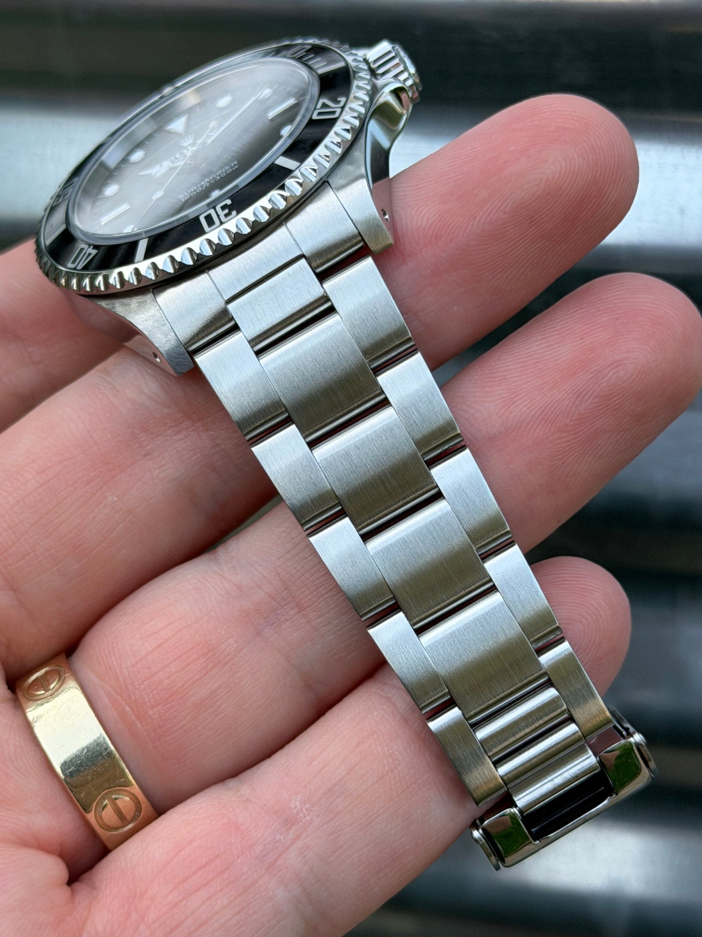 Rolex Submariner No Date 40mm Ref.14060M Box & Papers