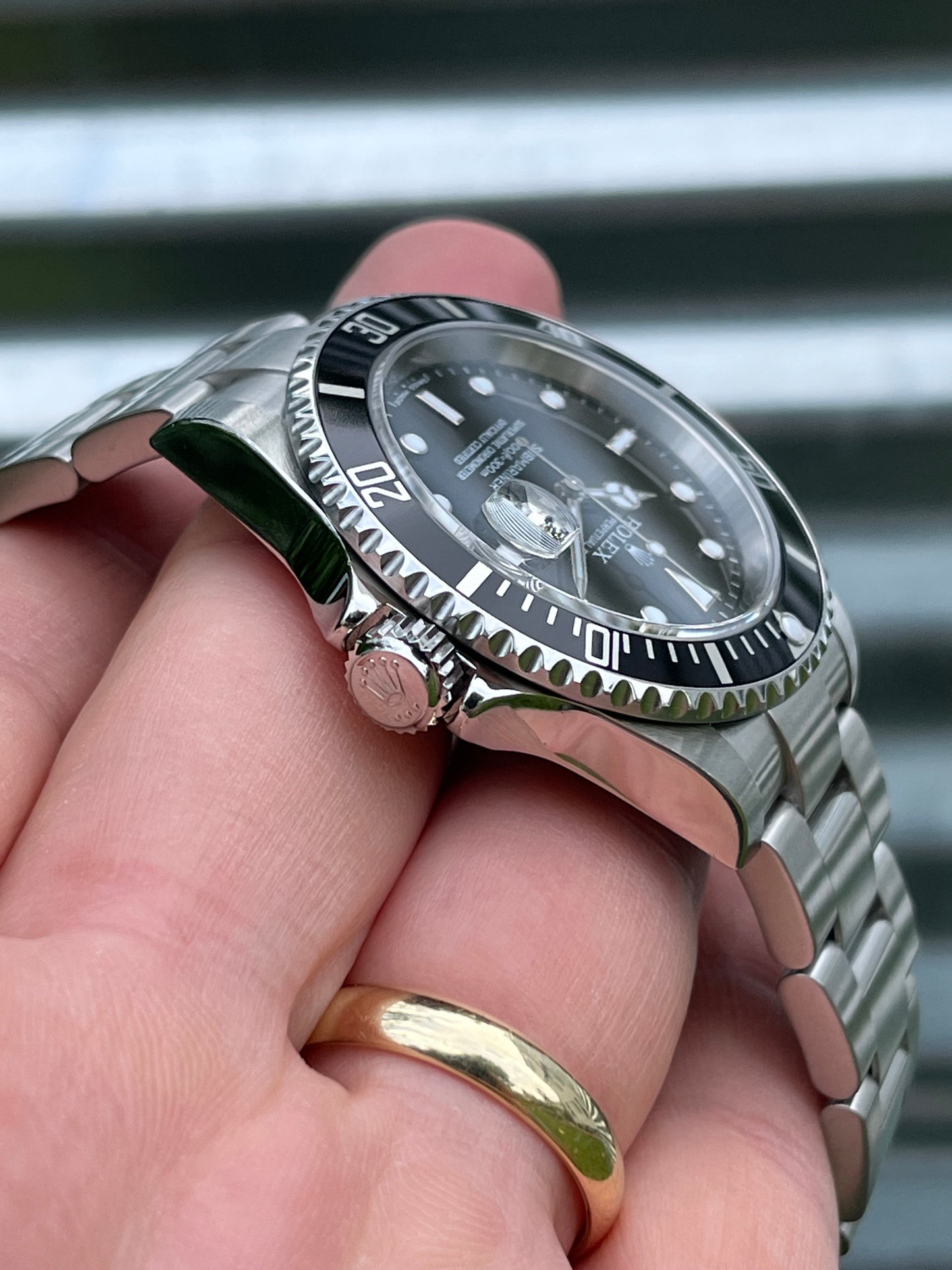 Rolex Submariner Date 40mm Ref.16610 Box & Papers