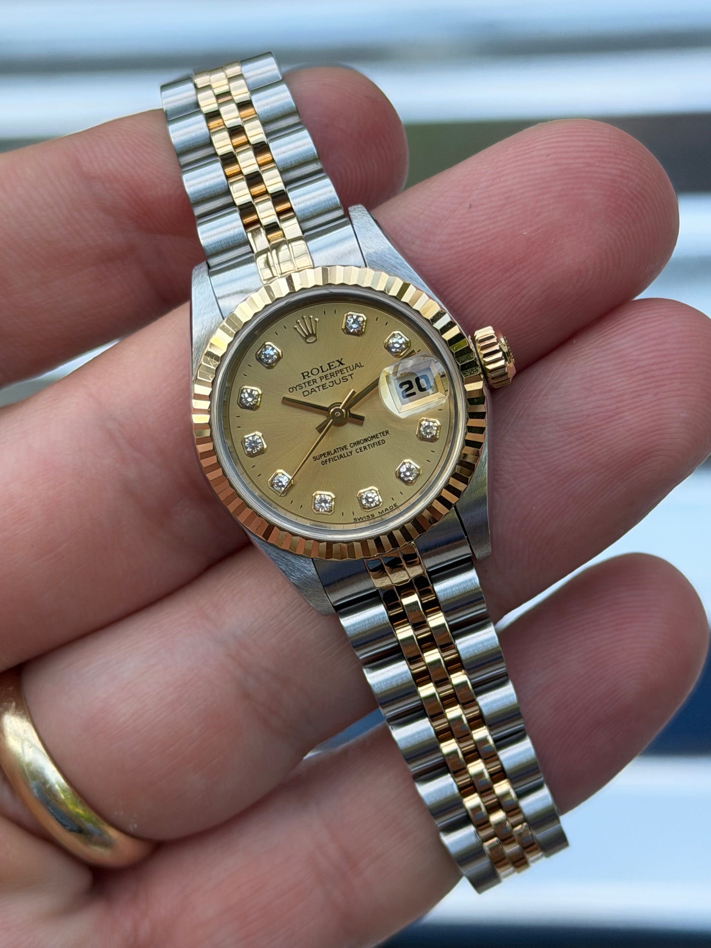 Rolex Ladies Datejust “Champagne Diamond Dial” 26mm Ref.69173 Box & Papers