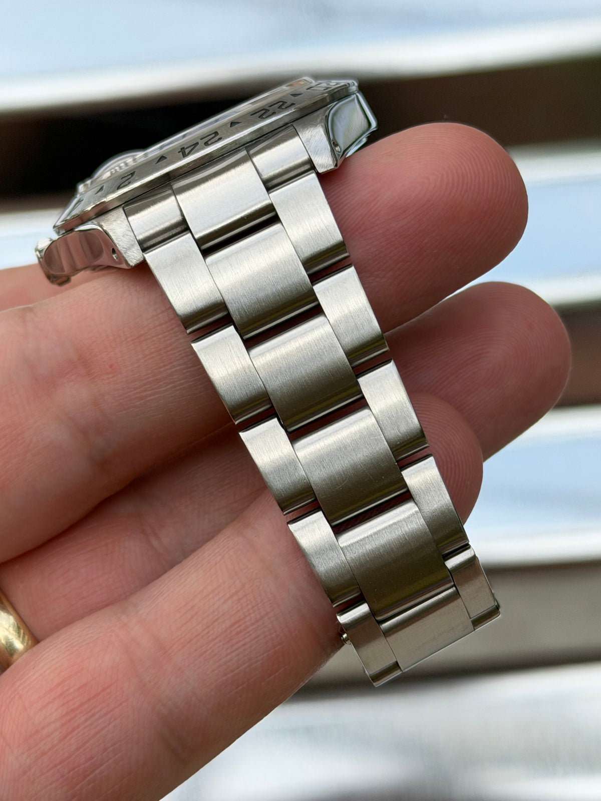 Rolex Explorer 40mm Ref.16570 Box & Papers